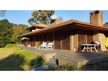 Residencia Barrio Parque en Dolores