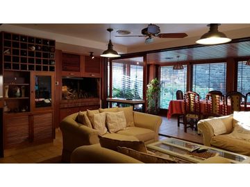 Residencia Barrio Parque en Dolores