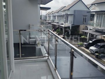 rumah baru, belum pernah dihuni, di kawasan berkembang Grand Royal Residence, Kepuharjo – Karangploso, Malang.