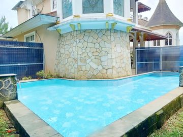 Sewa Villa di Kota Bunga Little Venice Puncak