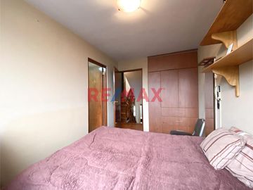 Se Vende Departamento Tipo Casa De 4 Pisos                                       Puerta A La Calle                                  Av. Ignacio Merino