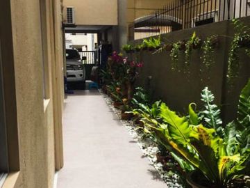 Semi-Furnished House for SALE with 3br in Hensonville Angeles City Near Sm Clark