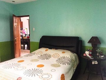 Semi-Furnished House for SALE with 3br in Hensonville Angeles City Near Sm Clark