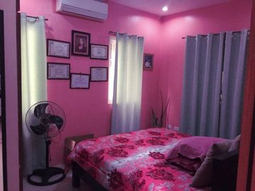 Semi-Furnished House for SALE with 3br in Hensonville Angeles City Near Sm Clark