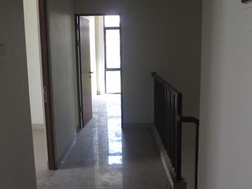 Disewakan Rumah Unfurnished 2lt di Lippo Cikarang Selatan(SummerBliss)