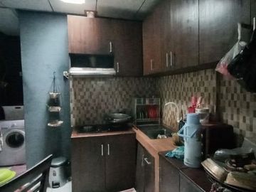 Rumah di jwl cpt tanah luas 2 rumah jdi 1 di wismaasri