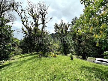 Se Vende Hermoso Terreno en Zona Alta de Altos del Maria
