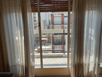 EXCELENTE DTO. 2 AMBIENTES MUY LUMINOSO CON BALCON