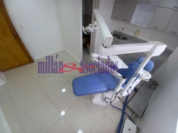 CONSULTORIO EN ARRIENDO EN AVENIDA SANTANDER