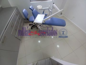 CONSULTORIO EN ARRIENDO EN AVENIDA SANTANDER