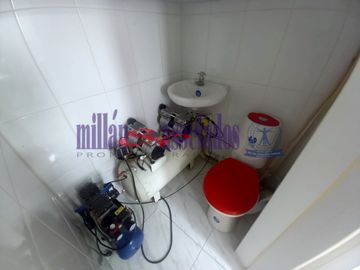 CONSULTORIO EN ARRIENDO EN AVENIDA SANTANDER