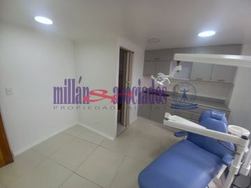 CONSULTORIO EN ARRIENDO EN AVENIDA SANTANDER