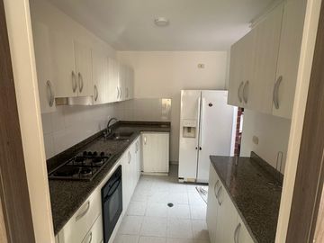 casa en venta en prados del limonar. Cod V16708