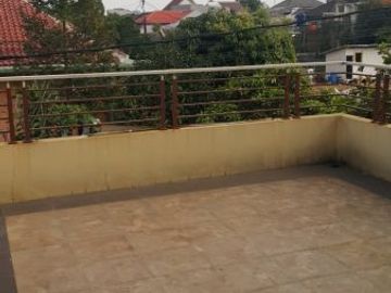 Rumah luas @Cisaranten Dekat ke Kawasan Arcamanik, Soekarno Hatta . Puri Dago
