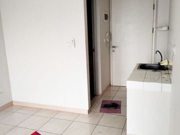 Disewakan Murah Apartemen Springlake Studio View Danau Cantik