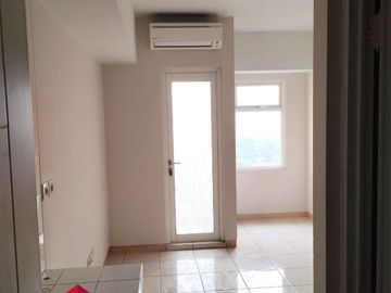Disewakan Murah Apartemen Springlake Studio View Danau Cantik
