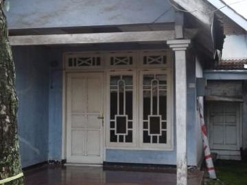 Rumah Pinggir jalan Raya Gondang Sine, Kedungbanteng, Gondang, Kabupaten Sragen, Jawa Tengah, cocok untuk usaha