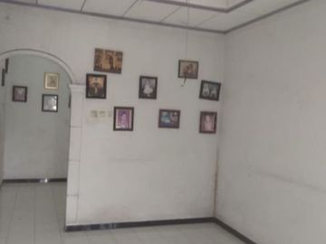 Rumah Pinggir jalan Raya Gondang Sine, Kedungbanteng, Gondang, Kabupaten Sragen, Jawa Tengah, cocok untuk usaha