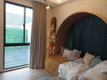 Rumah Cantik Modern, Virya Semanan Jakarta Barat