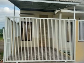 Rumah dijual di Patrang Lokasi Strategis, Padat Penduduk