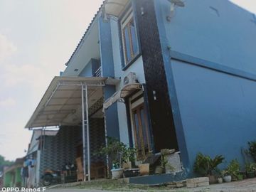 Rumah 2 lantai siap huni Di Pasir Putih Sawangan Depok.