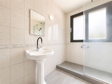 Local Comercial en arriendo en Las Condes