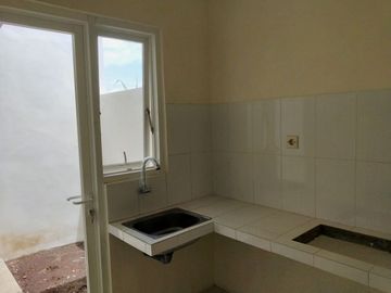 Rumah Mewah 2 Lantai, 3 Kamar, 2 WC di Merjosari Lowokwaru Kota Malang