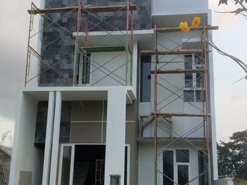 Rumah Mewah 2 Lantai, 3 Kamar, 2 WC di Merjosari Lowokwaru Kota Malang