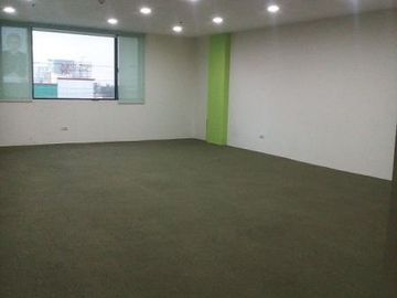 349.98 sqm Semi Fitted Commercial Office Space for Lease in Bonifacio High Street, BGC, Taguig