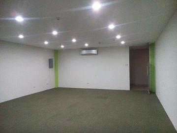 349.98 sqm Semi Fitted Commercial Office Space for Lease in Bonifacio High Street, BGC, Taguig