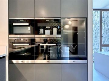 Departamento en venta de 3 dorm. en Las Condes