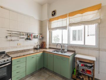Venta Departamento Impecable Luminoso 4 Ambientes Dependencia Baulera  Barracas