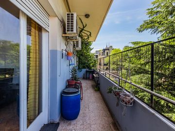Venta Departamento Impecable Luminoso 4 Ambientes Dependencia Baulera  Barracas