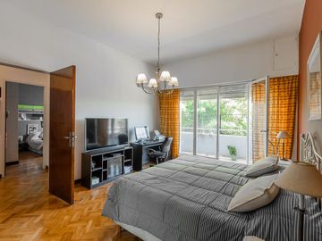 Venta Departamento Impecable Luminoso 4 Ambientes Dependencia Baulera  Barracas