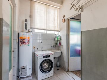 Venta Departamento Impecable Luminoso 4 Ambientes Dependencia Baulera  Barracas