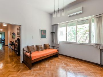 Venta Departamento Impecable Luminoso 4 Ambientes Dependencia Baulera  Barracas