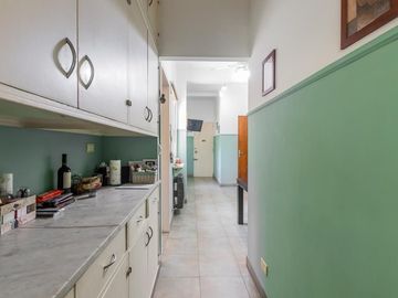 Venta Departamento Impecable Luminoso 4 Ambientes Dependencia Baulera  Barracas