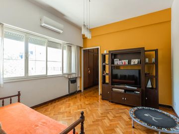 Venta Departamento Impecable Luminoso 4 Ambientes Dependencia Baulera  Barracas
