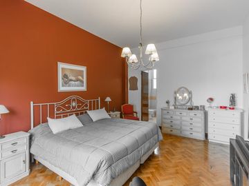 Venta Departamento Impecable Luminoso 4 Ambientes Dependencia Baulera  Barracas