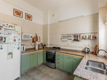 Venta Departamento Impecable Luminoso 4 Ambientes Dependencia Baulera  Barracas