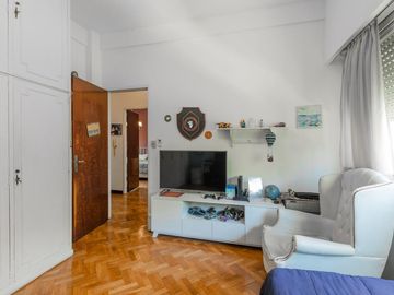 Venta Departamento Impecable Luminoso 4 Ambientes Dependencia Baulera  Barracas