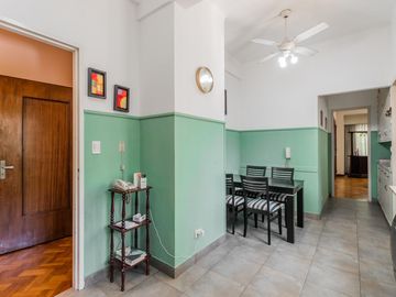 Venta Departamento Impecable Luminoso 4 Ambientes Dependencia Baulera  Barracas