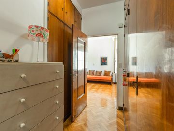 Venta Departamento Impecable Luminoso 4 Ambientes Dependencia Baulera  Barracas