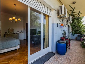Venta Departamento Impecable Luminoso 4 Ambientes Dependencia Baulera  Barracas