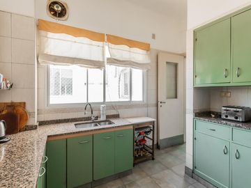 Venta Departamento Impecable Luminoso 4 Ambientes Dependencia Baulera  Barracas