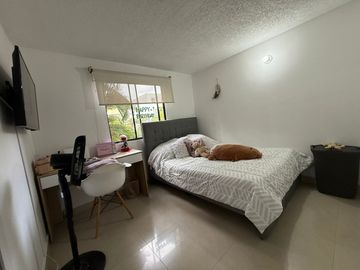 apartamento en venta en multicentro. Cod V4997