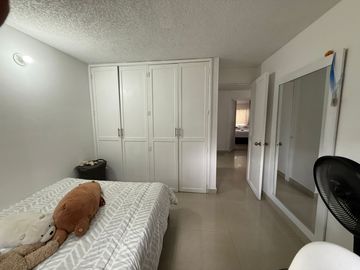 apartamento en venta en multicentro. Cod V4997