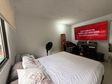 apartamento en venta en multicentro. Cod V4997