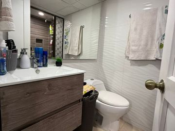 apartamento en venta en multicentro. Cod V4997