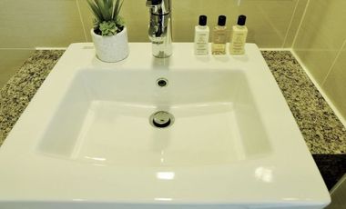 RENT: 1 BEDROOM ONE UPTOWN RESIDENCES BONIFACIO GLOBAL CITY